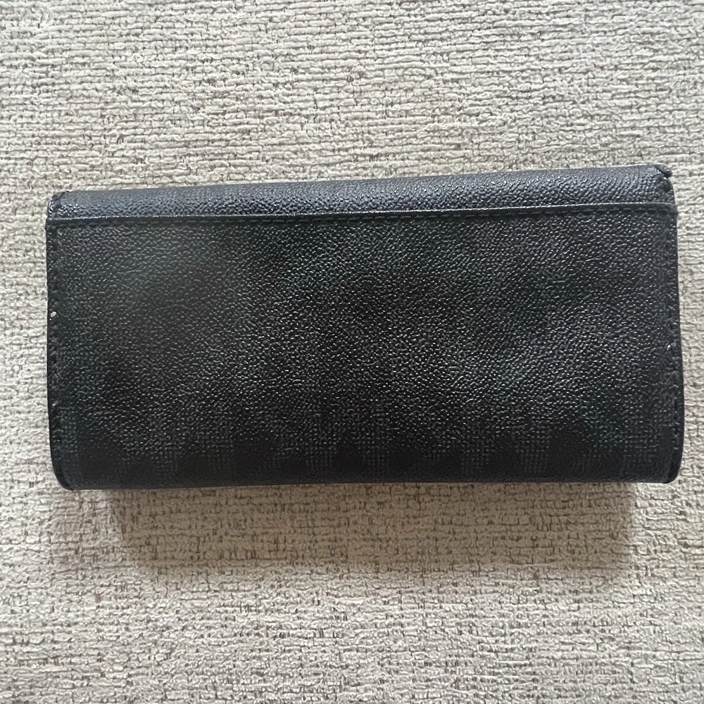 Michael Kors Black Signature Tote Shoulder Bag Purse with Matching Wallet
